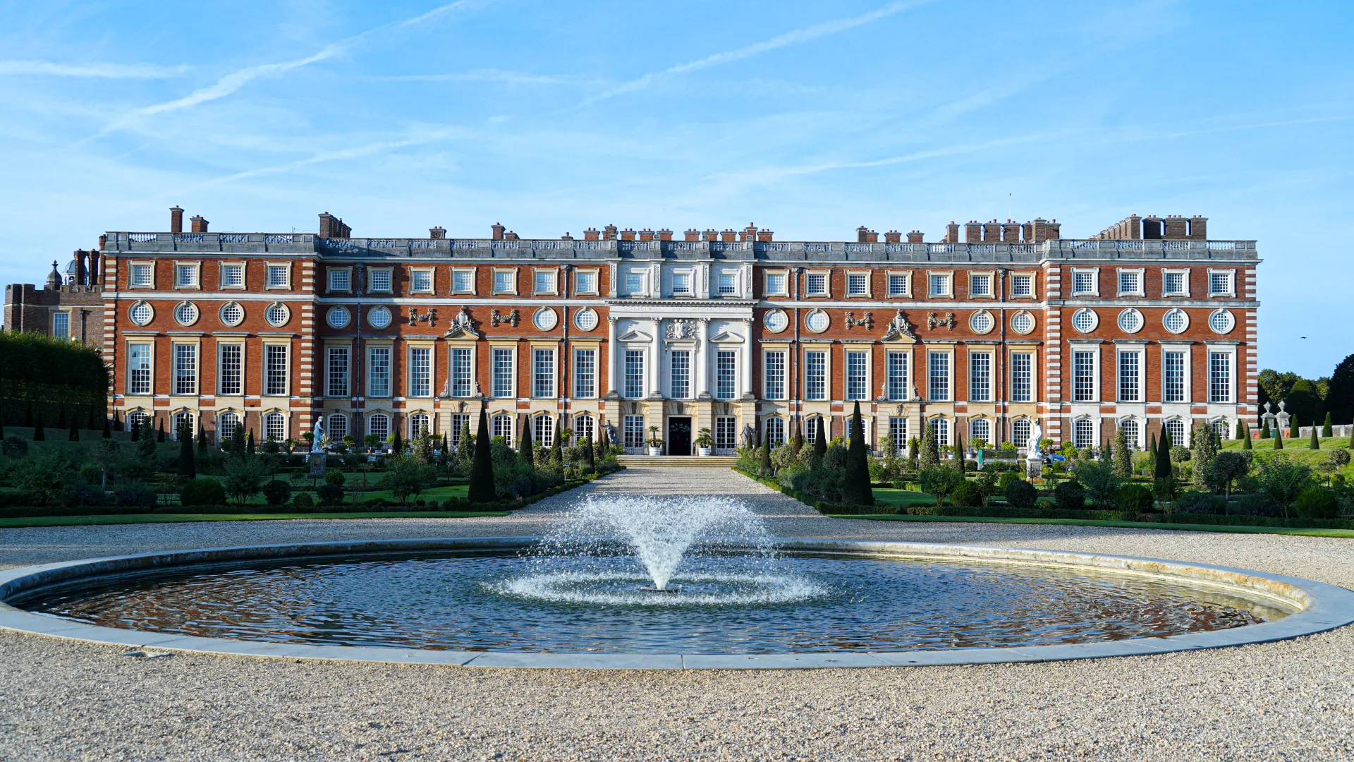 hampton court palace cartoon gallery